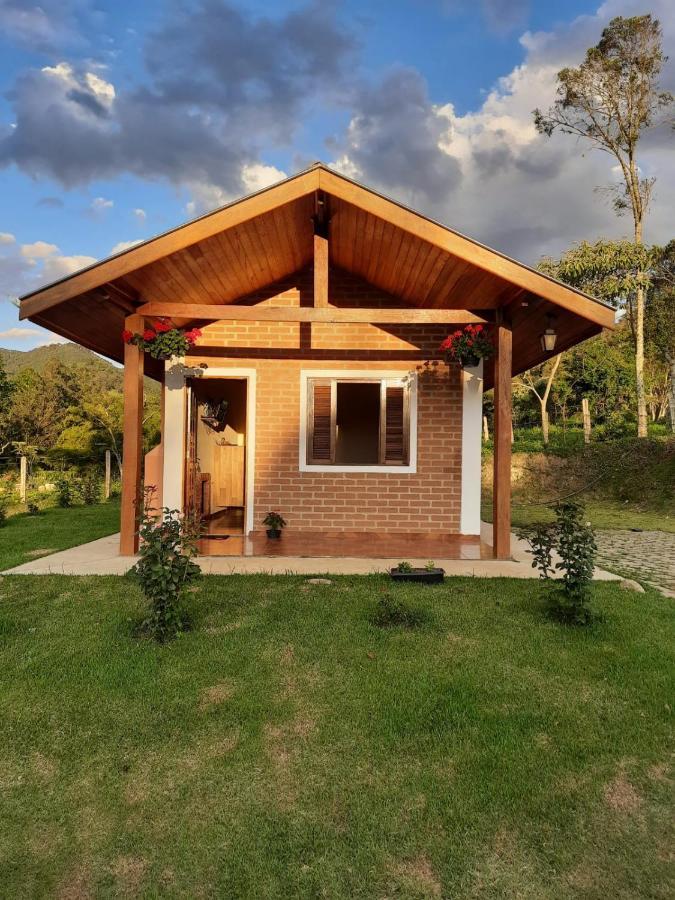 Encanto Das Rosas Santo Antonio do Pinhal Exterior photo